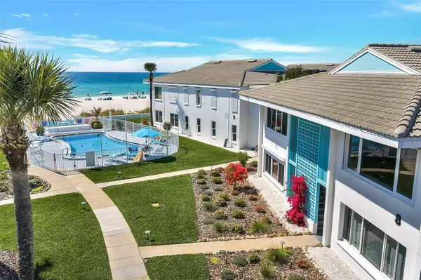 5400 GULF DR #32, Holmes Beach, FL 34217