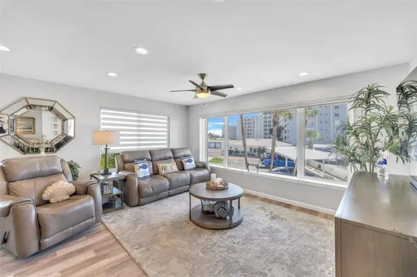 5400 GULF DR #32, Holmes Beach, FL 34217