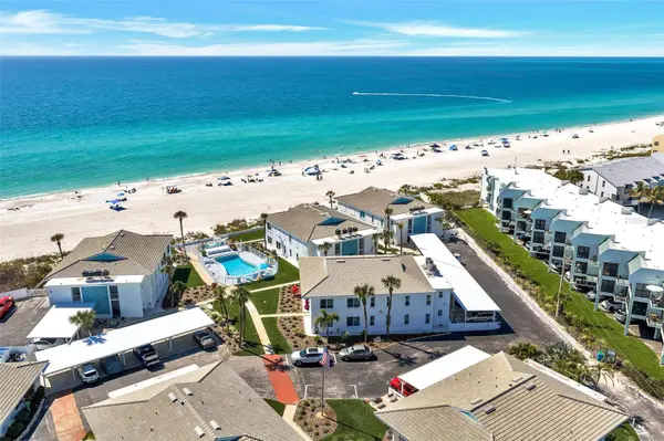 5400 GULF DR #32, Holmes Beach, FL 34217