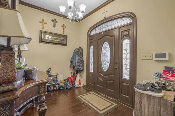 301 Esperanza Dr, Laredo, TX 78041