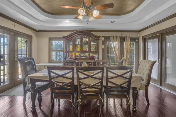 301 Esperanza Dr, Laredo, TX 78041