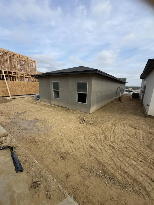 1210 Noyola Loop, Laredo, TX 78046