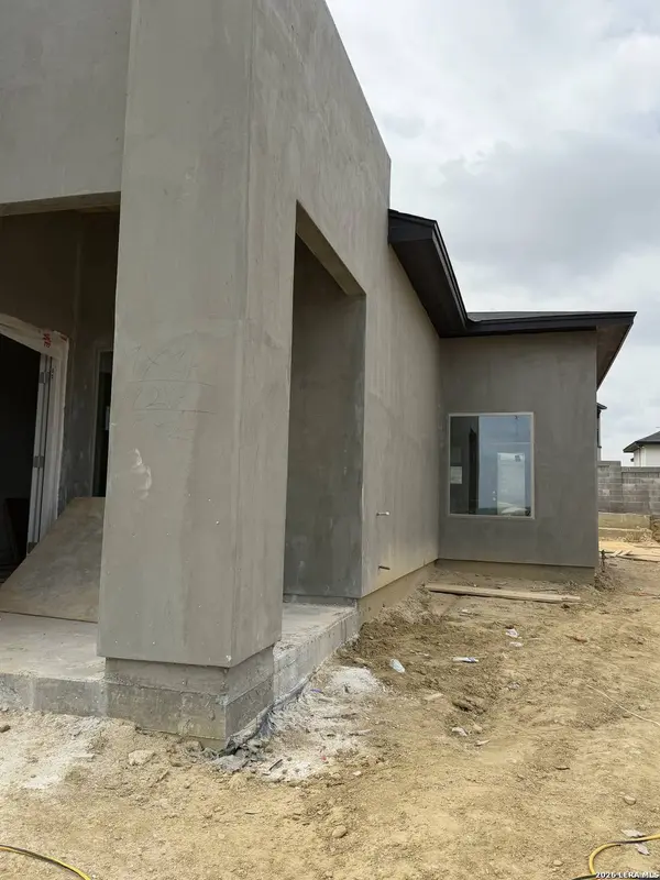 1210 Noyola Loop, Laredo, TX 78046