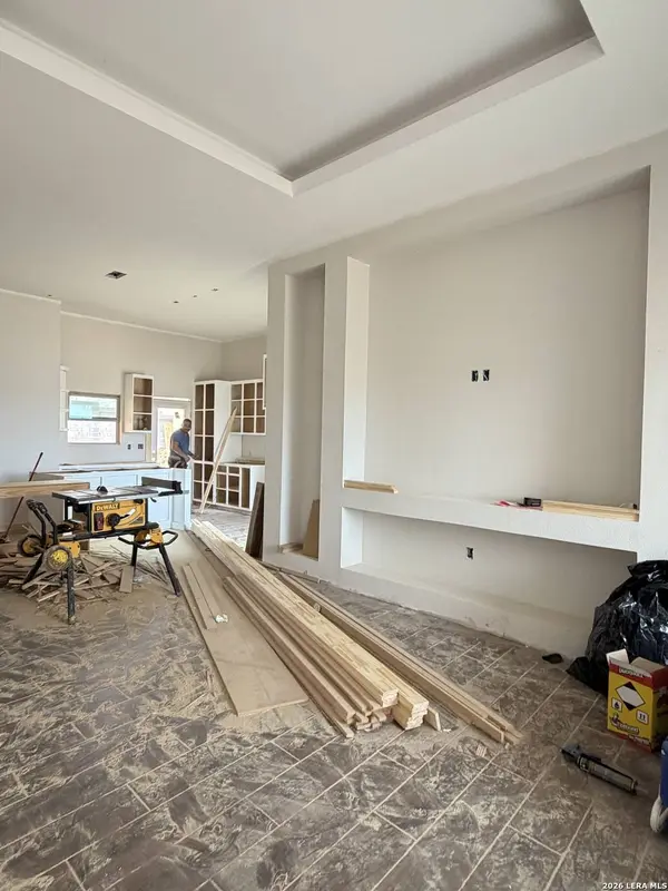 1210 Noyola Loop, Laredo, TX 78046