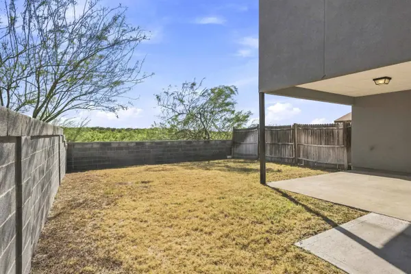 214 Allen Dr, Laredo, TX 78045
