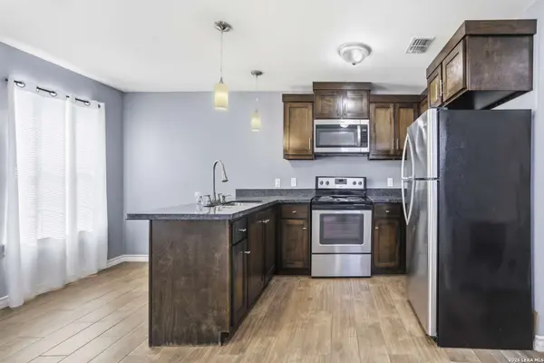 214 Allen Dr UNIT B, Laredo, TX 78045