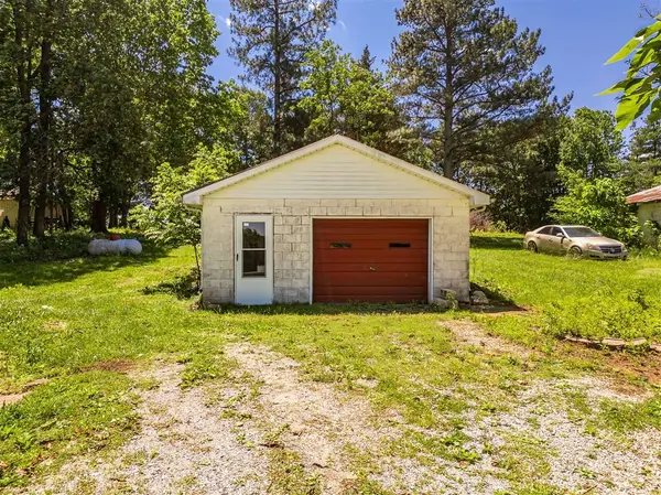 1352 W Main Street, Auburn, KY 42206