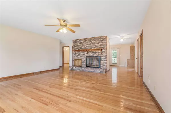 4855 Highland Lick Road, Russellville, KY 42276