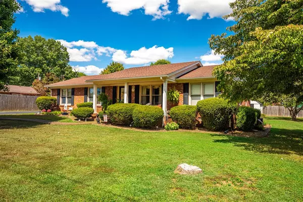 100 Northwood Drive, Russellville, KY 42276