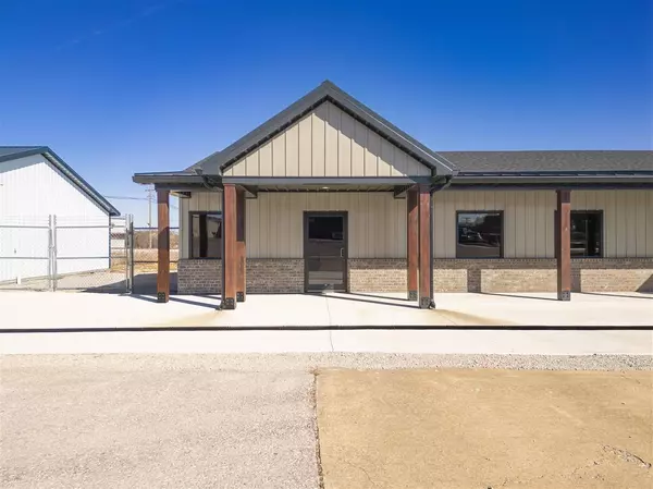 220 Emerson Bypass Road, Russellville, KY 42276