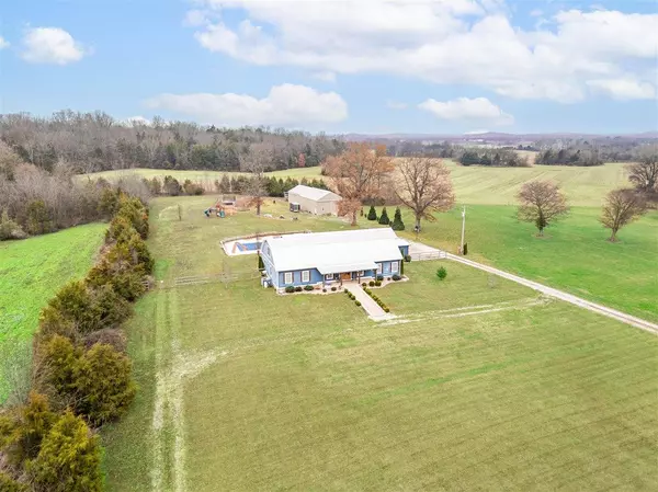 636 Flat Rock Road, Woodburn, KY 42170