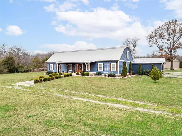 636 Flat Rock Road, Woodburn, KY 42170