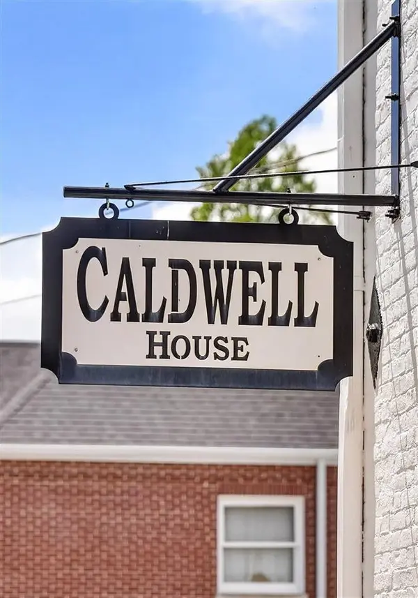 151 E 6th Street, Russellville, KY 42276