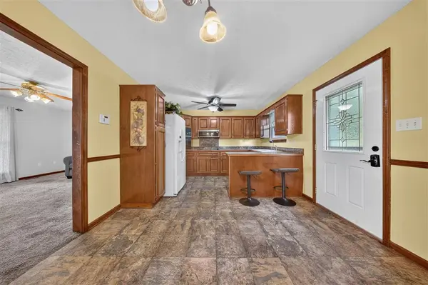 257 W D Moore Road, Russellville, KY 42276