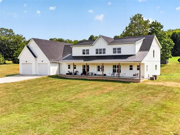 600 Mud River Church Road, Russellville, KY 42206