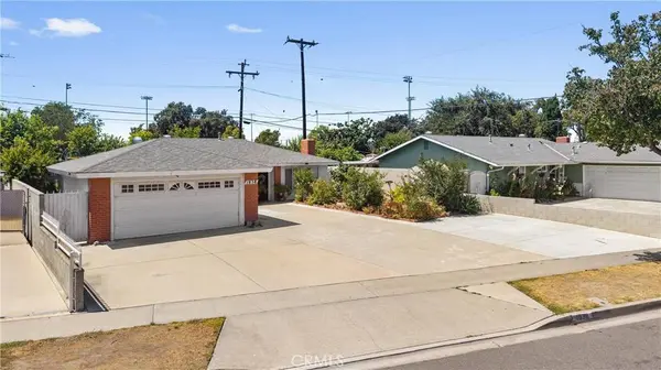 1838 S Artesia ST, Santa Ana, CA 92704