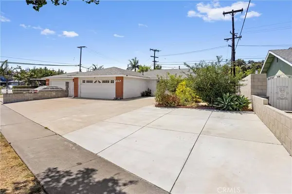 1838 S Artesia ST, Santa Ana, CA 92704