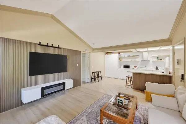 3535 Banbury #14, Riverside, CA 92505