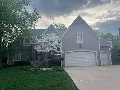 13130 Slater ST, Overland Park, KS 66213