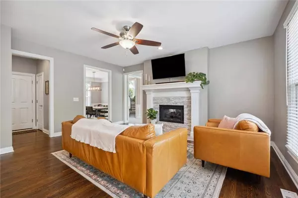 14347 Bond ST, Overland Park, KS 66221