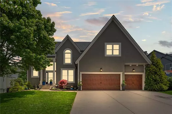 14347 Bond ST, Overland Park, KS 66221