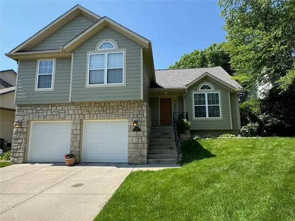 12434 England ST, Overland Park, KS 66213