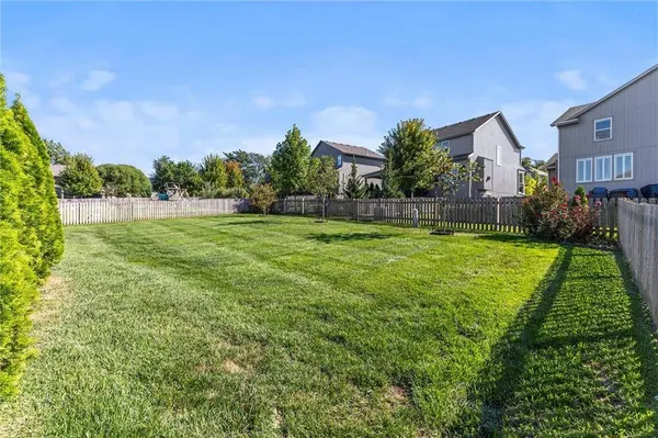 1073 N Sumac ST, Olathe, KS 66061