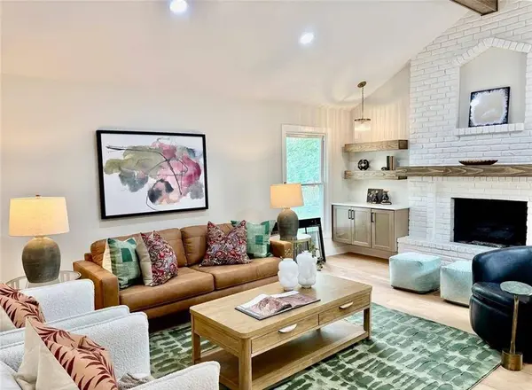 7523 W 98 TER, Overland Park, KS 66212