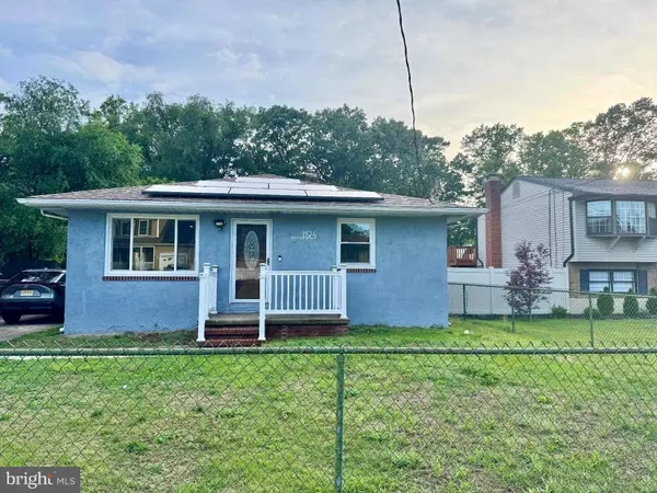 1194 RED BANK AVE, West Deptford, NJ 08086