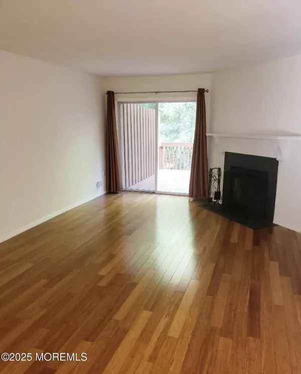 96 Drew Court, Manalapan, NJ 07726