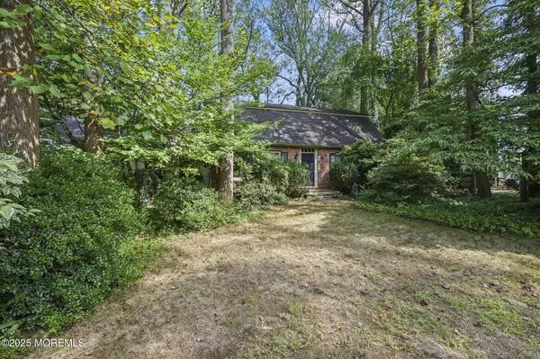 30 Rustic Terrace, Fair Haven, NJ 07704