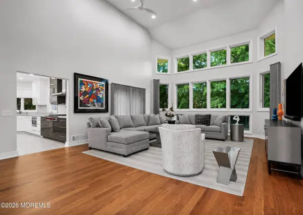 284 Park Avenue, Oakhurst, NJ 07755