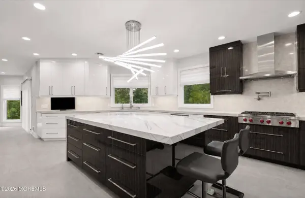 284 Park Avenue, Oakhurst, NJ 07755