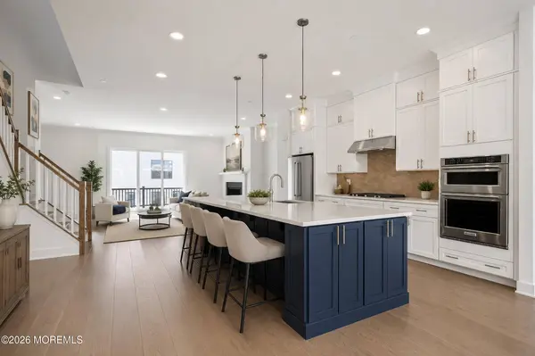 77 Augustus Drive, Middletown, NJ 07748