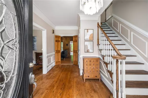 6040 Neely Farm DR, Peachtree Corners, GA 30092