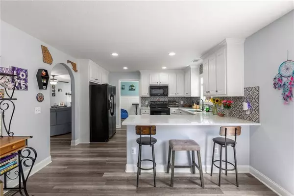 1306 Keaton DR, Winder, GA 30680