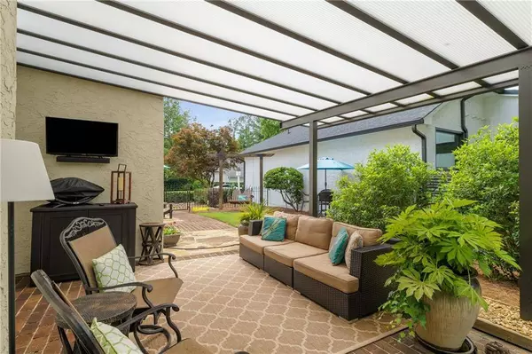 2610 Links End, Roswell, GA 30076