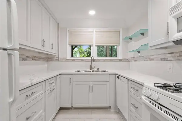 5970 Rachel RDG, Peachtree Corners, GA 30092
