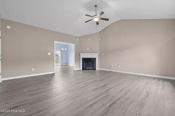 384 Roanoke DR, Raeford, NC 28376