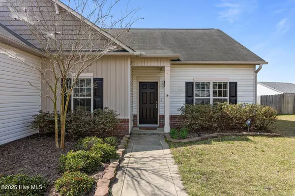 384 Roanoke DR, Raeford, NC 28376