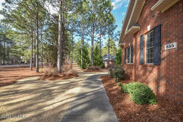 255 Longleaf Drive, West End, NC 27376
