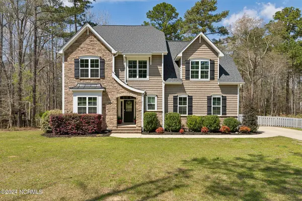 211 Dresden Lane, Whispering Pines, NC 28327