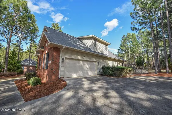 255 Longleaf Drive, West End, NC 27376
