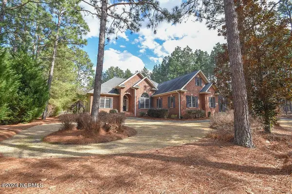 255 Longleaf Drive, West End, NC 27376