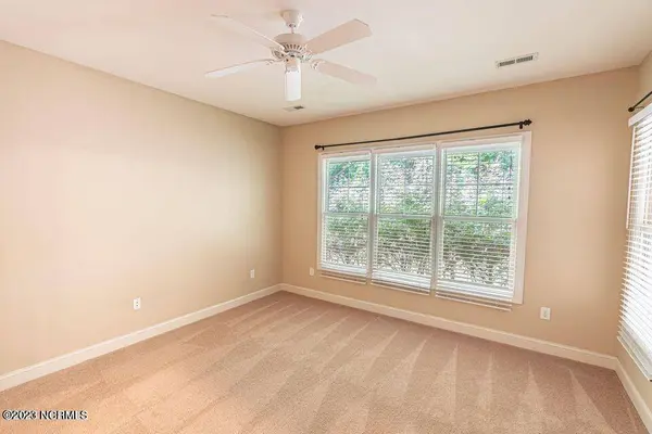 2 Elk Ridge LN, Southern Pines, NC 28387