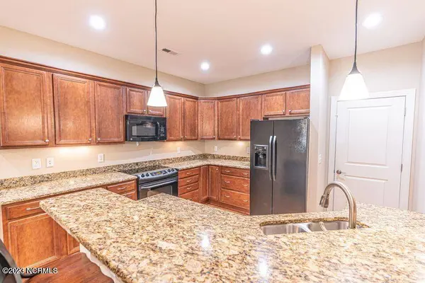 2 Elk Ridge LN, Southern Pines, NC 28387