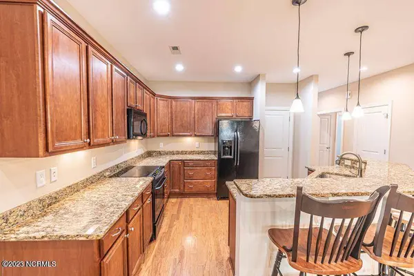 2 Elk Ridge LN, Southern Pines, NC 28387