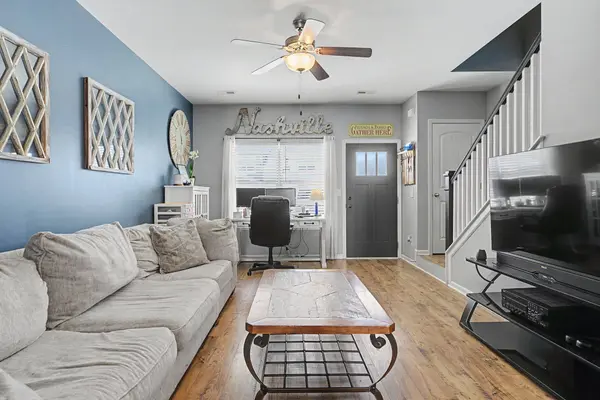 202 Bell Forge Ct, White Bluff, TN 37187