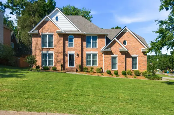 203 Dogwood Ln