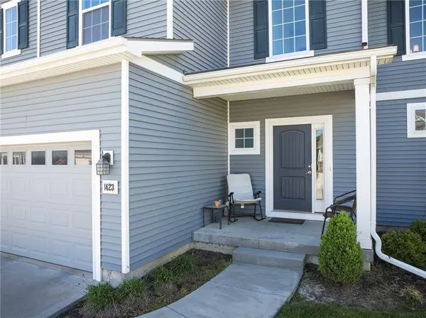 1423 SW FAIRFAX RD, Lee's Summit, MO 64083